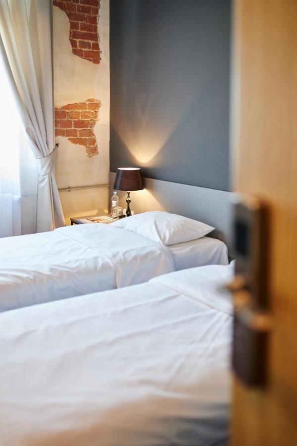 Koszary Arche Hotel Góra Kalwaria Buitenkant foto