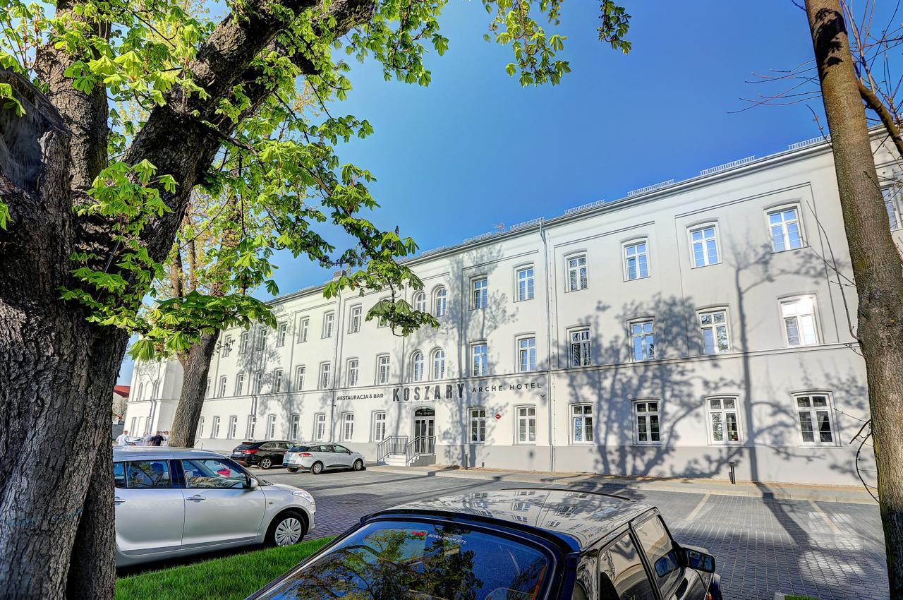 Koszary Arche Hotel Góra Kalwaria Buitenkant foto