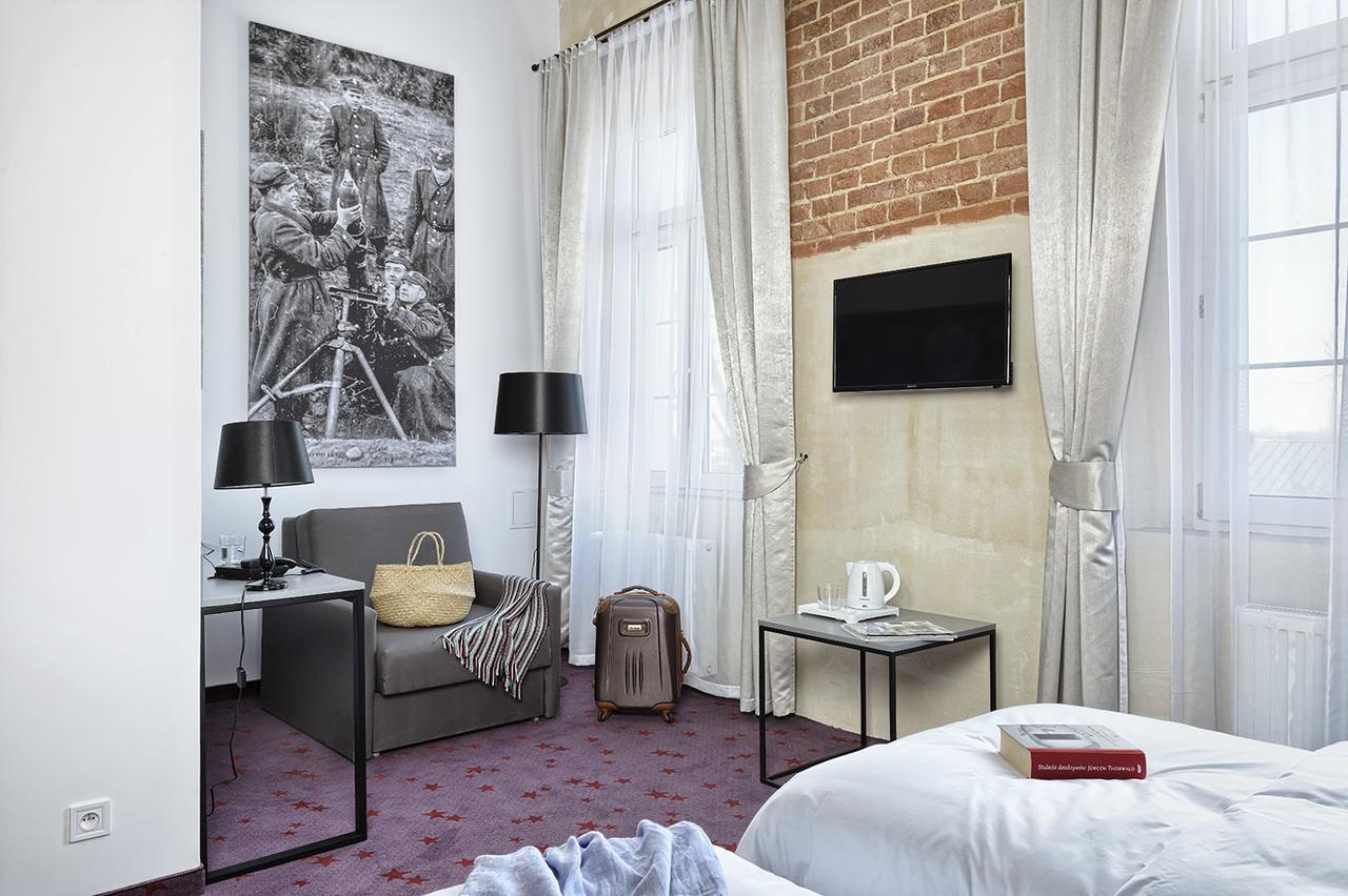 Koszary Arche Hotel Góra Kalwaria Buitenkant foto