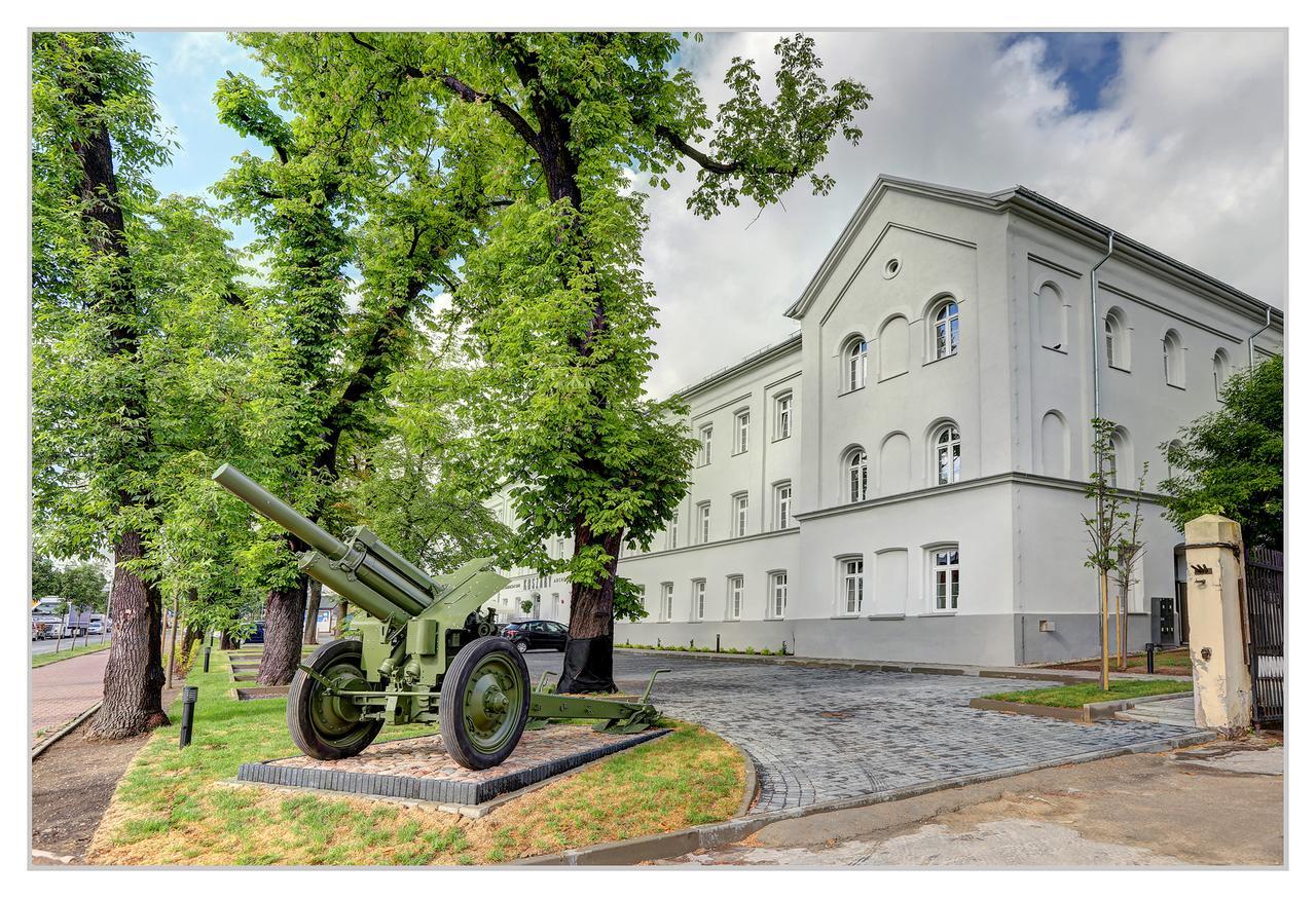 Koszary Arche Hotel Góra Kalwaria Buitenkant foto