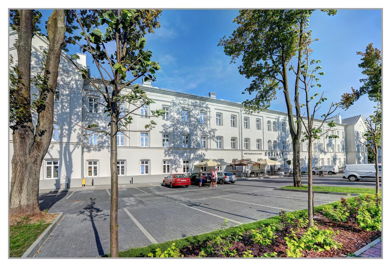 Koszary Arche Hotel Góra Kalwaria Buitenkant foto