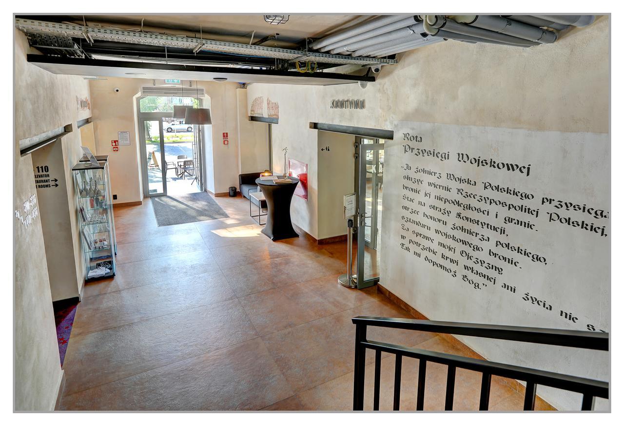 Koszary Arche Hotel Góra Kalwaria Buitenkant foto